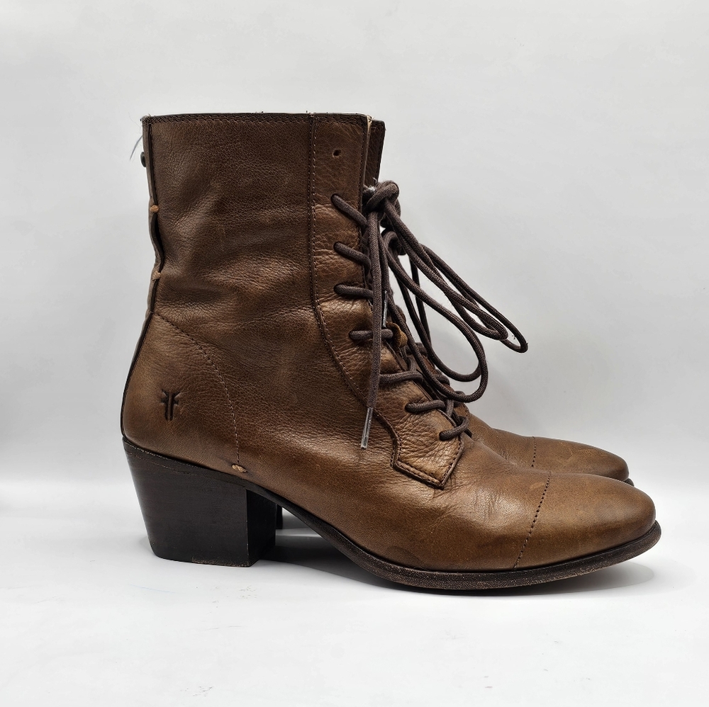 Frye Courtney Brown Leather Lace Up Vintage Low Heeled Everyday Ankle Booties